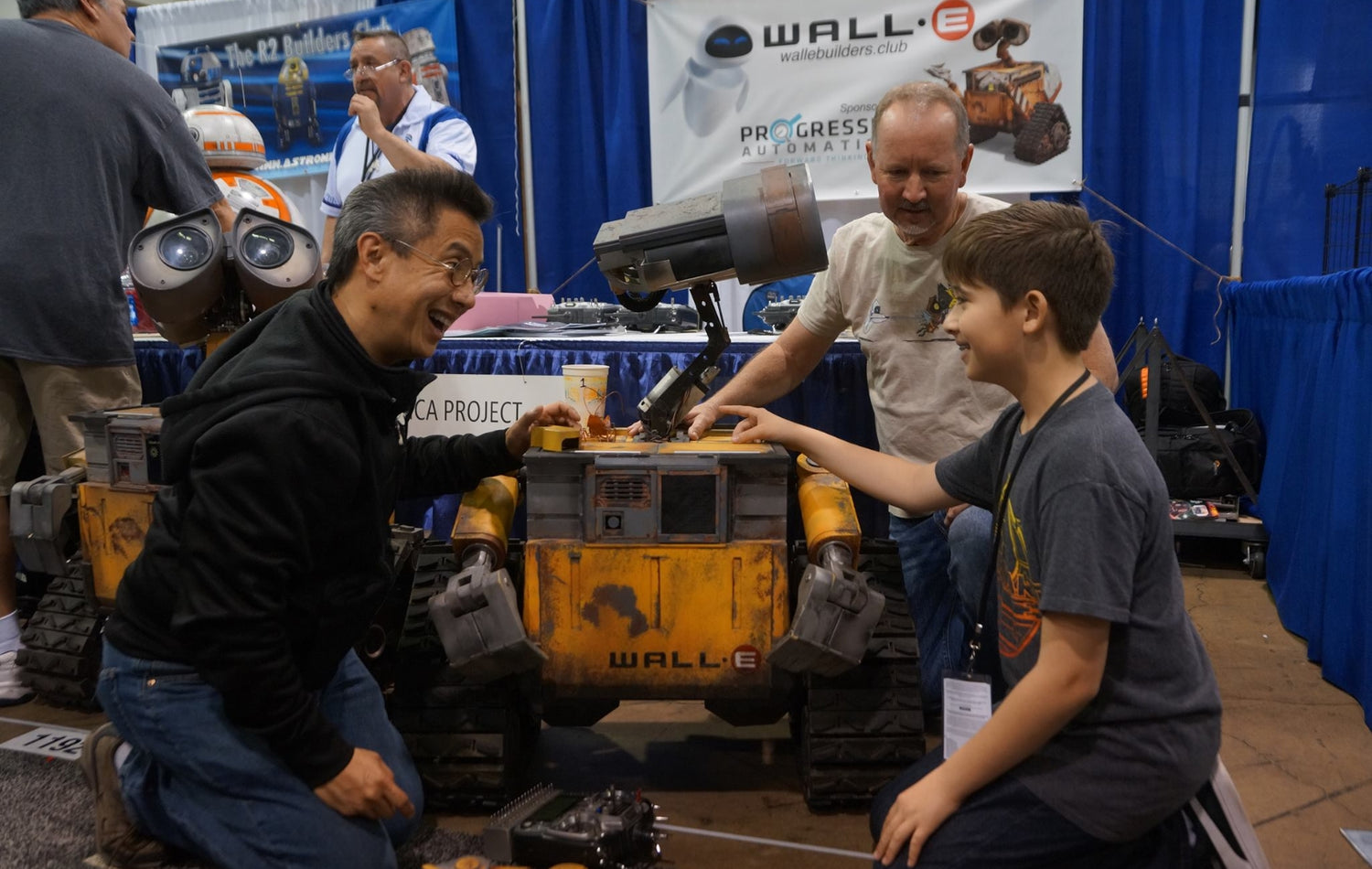 Mike Senna Projects Wall-E