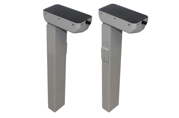 FLT-06 hand remote front perspective view